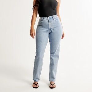 Abercrombie Curve Love ultra High Rise 90s Straight